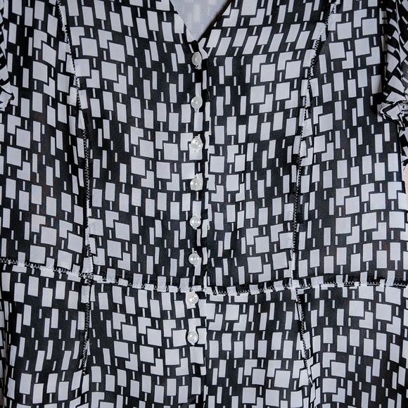 Anne Klein black/white button down shirt/blouse - Picture 7 of 7